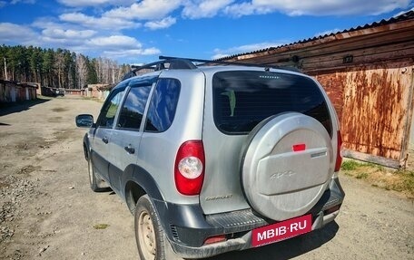 Chevrolet Niva I рестайлинг, 2018 год, 560 000 рублей, 6 фотография