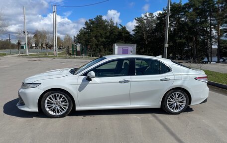 Toyota Camry, 2020 год, 3 300 000 рублей, 3 фотография