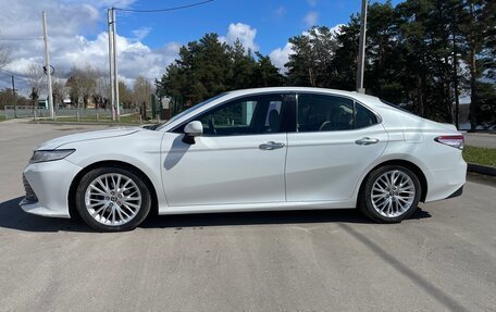 Toyota Camry, 2020 год, 3 300 000 рублей, 5 фотография