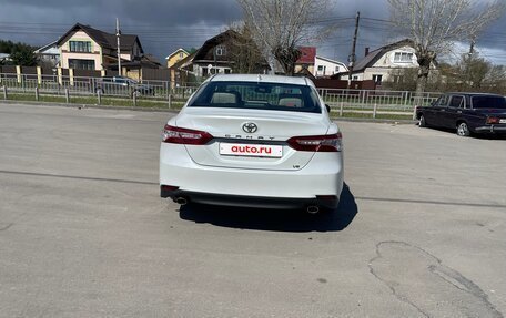 Toyota Camry, 2020 год, 3 300 000 рублей, 12 фотография