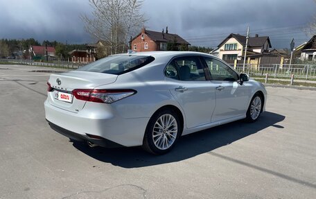 Toyota Camry, 2020 год, 3 300 000 рублей, 10 фотография