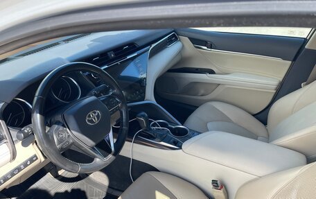 Toyota Camry, 2020 год, 3 300 000 рублей, 18 фотография