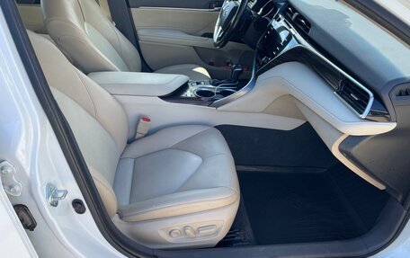 Toyota Camry, 2020 год, 3 300 000 рублей, 19 фотография