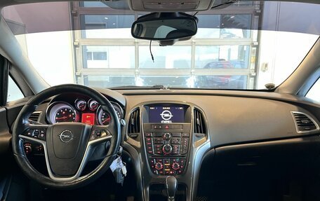 Opel Astra J, 2014 год, 825 000 рублей, 9 фотография