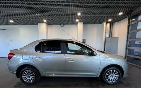 Renault Logan II, 2018 год, 918 000 рублей, 2 фотография