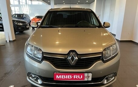 Renault Logan II, 2018 год, 918 000 рублей, 8 фотография