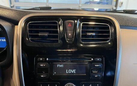 Renault Logan II, 2018 год, 918 000 рублей, 14 фотография