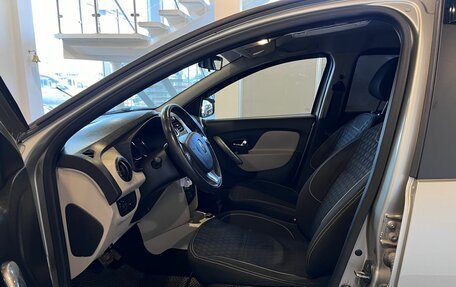 Renault Logan II, 2018 год, 918 000 рублей, 16 фотография