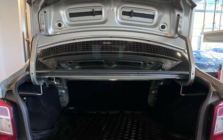 Renault Logan II, 2018 год, 918 000 рублей, 18 фотография