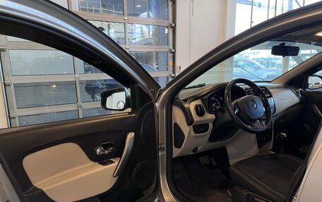 Renault Logan II, 2018 год, 918 000 рублей, 21 фотография