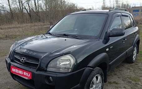 Hyundai Tucson III, 2007 год, 785 000 рублей, 2 фотография