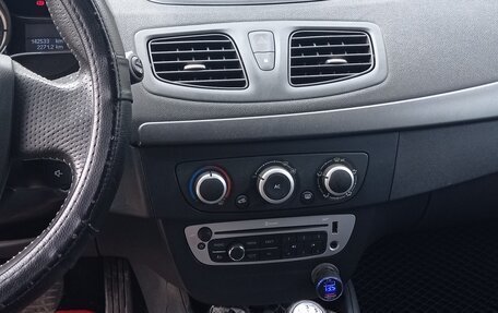 Renault Fluence I, 2013 год, 800 000 рублей, 2 фотография