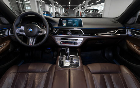 BMW 7 серия, 2018 год, 3 850 000 рублей, 8 фотография