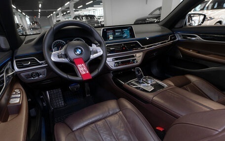 BMW 7 серия, 2018 год, 3 850 000 рублей, 7 фотография