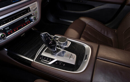 BMW 7 серия, 2018 год, 3 850 000 рублей, 14 фотография