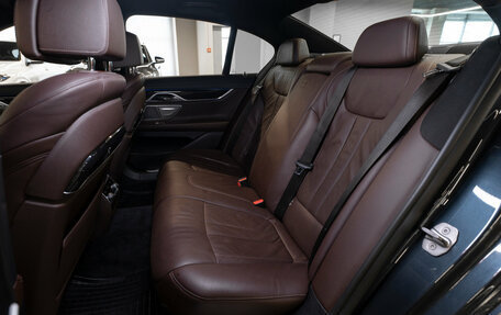 BMW 7 серия, 2018 год, 3 850 000 рублей, 12 фотография