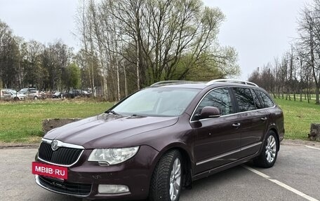 Skoda Superb III рестайлинг, 2011 год, 935 000 рублей, 10 фотография