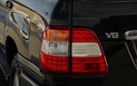 Toyota Land Cruiser 100 рестайлинг 2, 2006 год, 1 995 000 рублей, 6 фотография