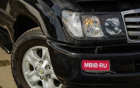Toyota Land Cruiser 100 рестайлинг 2, 2006 год, 1 995 000 рублей, 2 фотография