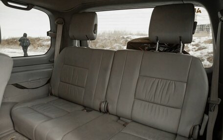 Toyota Land Cruiser 100 рестайлинг 2, 2006 год, 1 995 000 рублей, 17 фотография