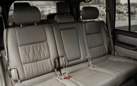 Toyota Land Cruiser 100 рестайлинг 2, 2006 год, 1 995 000 рублей, 15 фотография