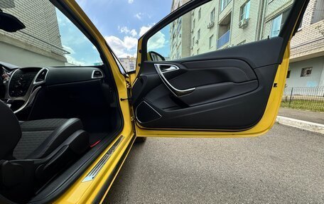 Opel Astra J, 2013 год, 950 000 рублей, 13 фотография