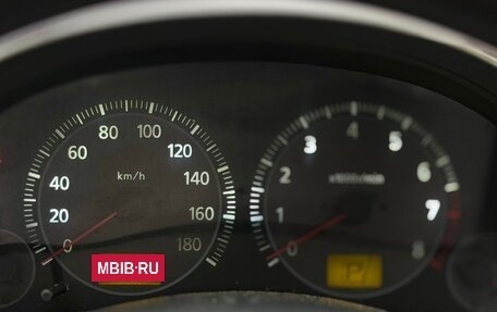 Nissan Skyline, 2001 год, 590 000 рублей, 15 фотография