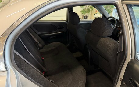 Hyundai Sonata IV рестайлинг, 2004 год, 520 000 рублей, 10 фотография