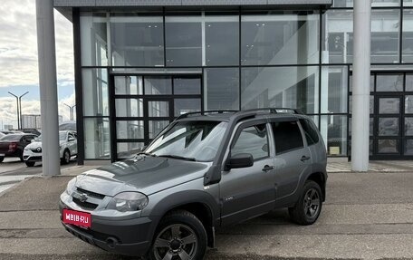 Chevrolet Niva I рестайлинг, 2019 год, 920 000 рублей, 1 фотография