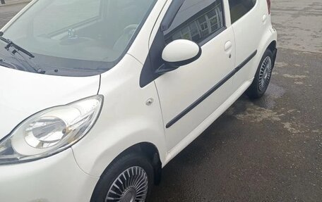 Peugeot 107 I рестайлинг, 2012 год, 630 000 рублей, 9 фотография