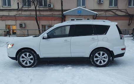 Mitsubishi Outlander III рестайлинг 3, 2010 год, 1 000 000 рублей, 3 фотография