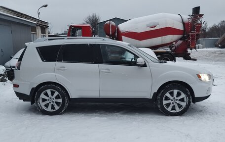 Mitsubishi Outlander III рестайлинг 3, 2010 год, 1 000 000 рублей, 2 фотография