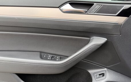 Volkswagen Passat B8 рестайлинг, 2015 год, 1 490 000 рублей, 17 фотография