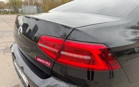 Volkswagen Passat B8 рестайлинг, 2015 год, 1 490 000 рублей, 20 фотография