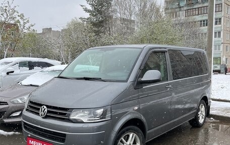Volkswagen Caravelle T5, 2014 год, 1 800 000 рублей, 2 фотография