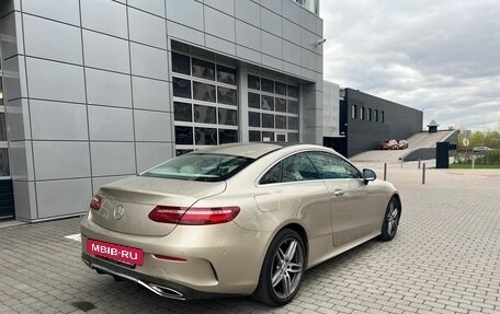 Mercedes-Benz E-Класс, 2018 год, 4 290 000 рублей, 4 фотография