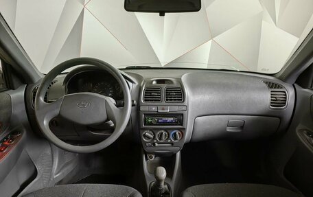 Hyundai Accent II, 2005 год, 215 000 рублей, 11 фотография