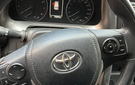 Toyota RAV4, 2017 год, 2 340 000 рублей, 3 фотография