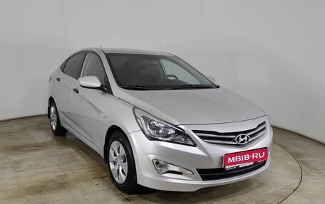 Hyundai Solaris II рестайлинг, 2015 год, 1 120 000 рублей, 1 фотография