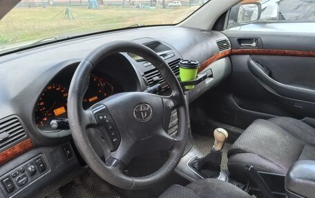 Toyota Avensis III рестайлинг, 2006 год, 650 000 рублей, 4 фотография