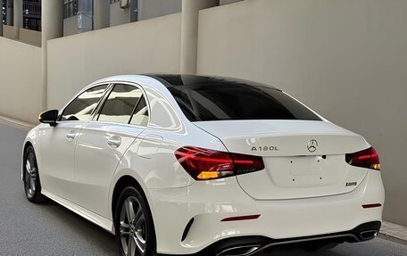 Mercedes-Benz A-Класс, 2023 год, 2 400 000 рублей, 2 фотография