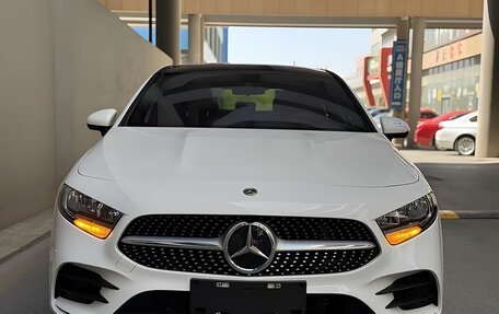 Mercedes-Benz A-Класс, 2023 год, 2 400 000 рублей, 4 фотография