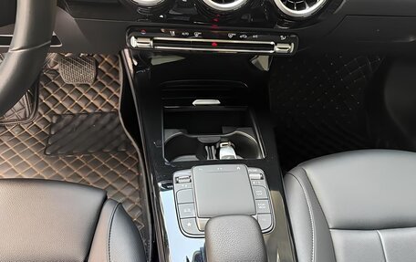 Mercedes-Benz A-Класс, 2023 год, 2 400 000 рублей, 12 фотография