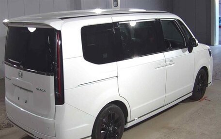 Honda Stepwgn, 2023 год, 2 300 000 рублей, 2 фотография