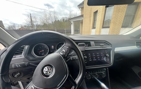 Volkswagen Tiguan II, 2020 год, 2 400 000 рублей, 4 фотография