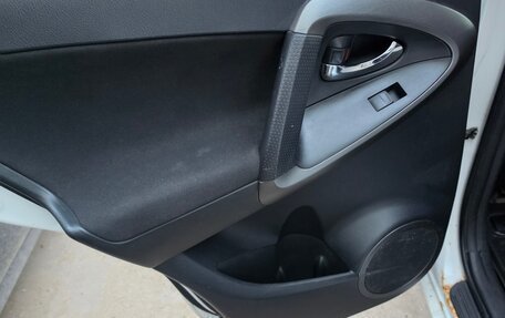 Toyota RAV4, 2012 год, 1 240 000 рублей, 16 фотография