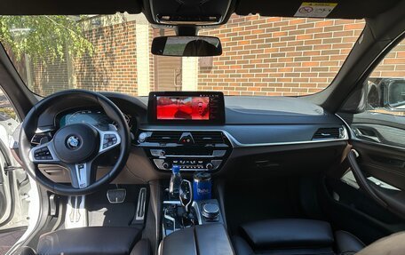 BMW 5 серия, 2020 год, 5 600 000 рублей, 4 фотография