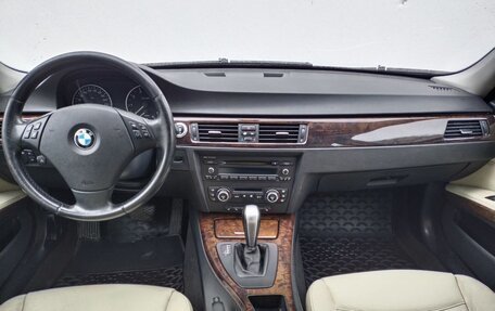 BMW 3 серия, 2007 год, 800 000 рублей, 12 фотография