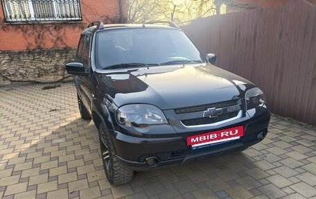 Chevrolet Niva I рестайлинг, 2018 год, 840 000 рублей, 3 фотография