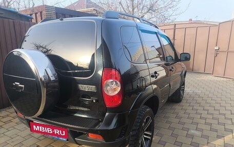 Chevrolet Niva I рестайлинг, 2018 год, 840 000 рублей, 7 фотография